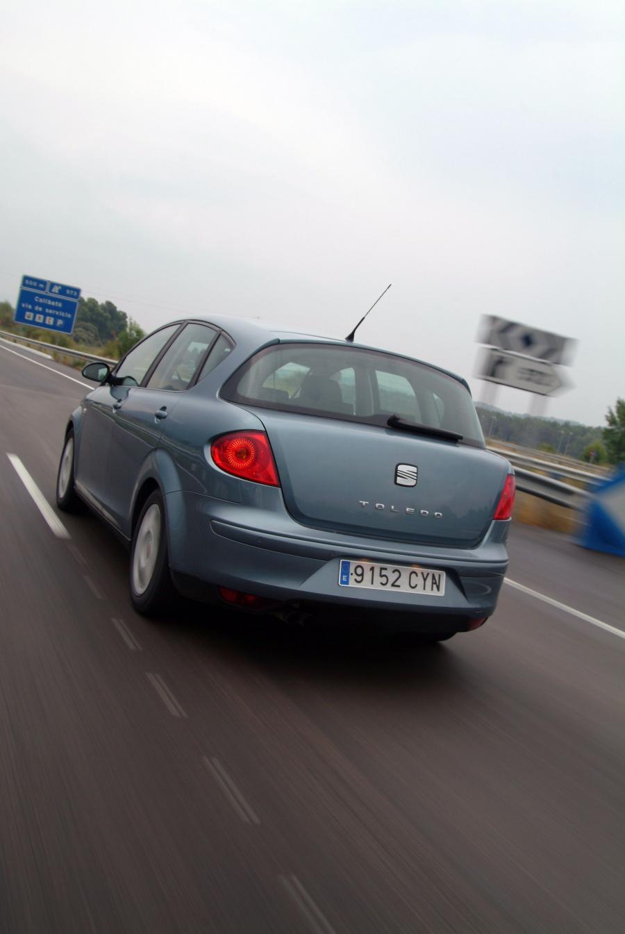  Seat Toledo 2004 года  (фото 37 из 110)